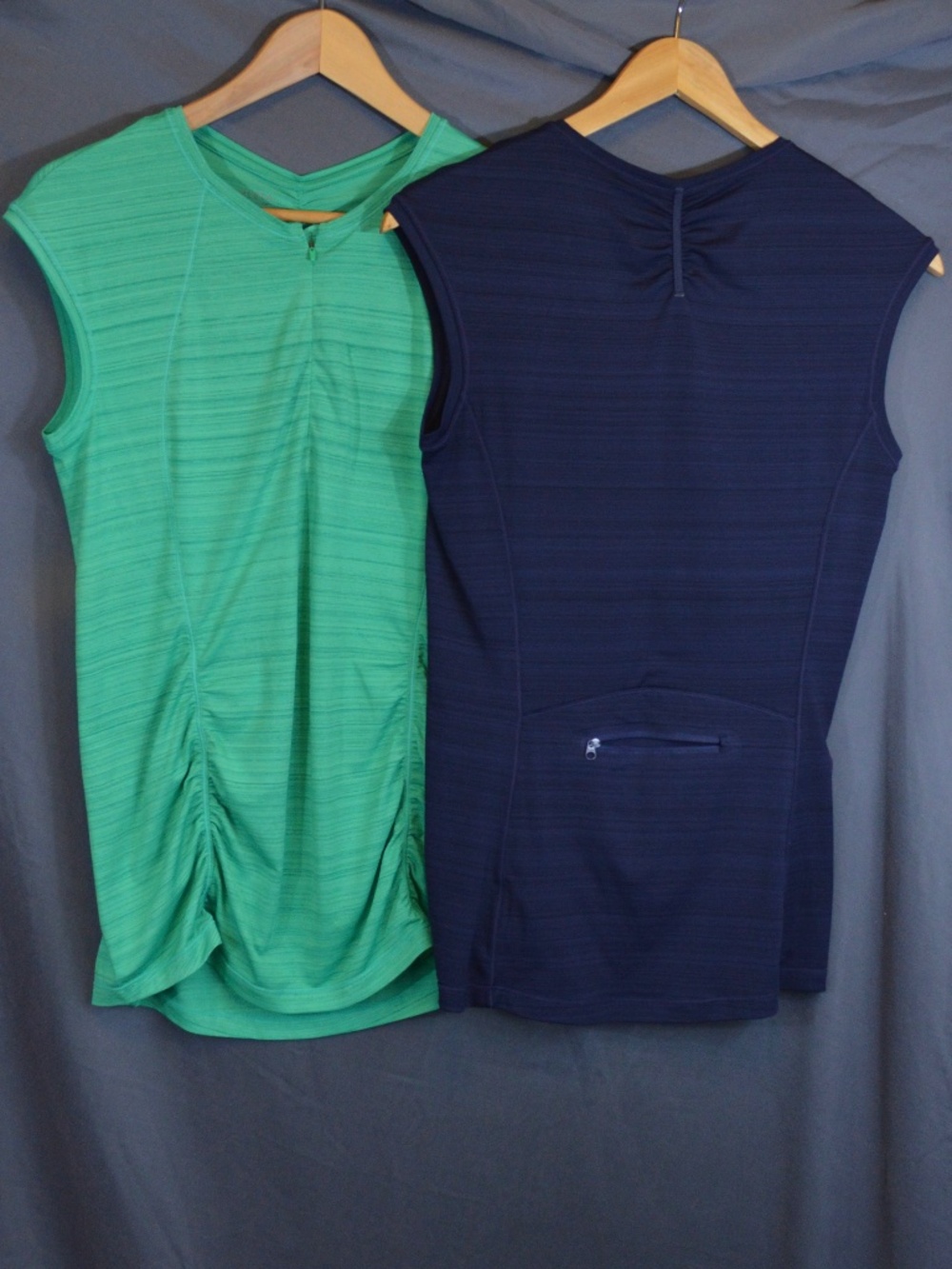 Athleta Pacifica Zip Sleeveless Bundle Set of 2 Green Navy Pockets Size Small